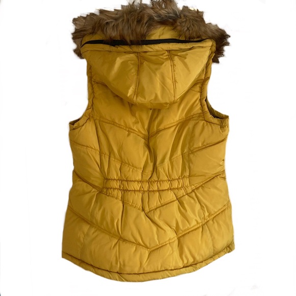 Canada Weather Gear Waterproof, Cold Weather Puffer Vest with Fur Trim Hood - Picture 2 of 11